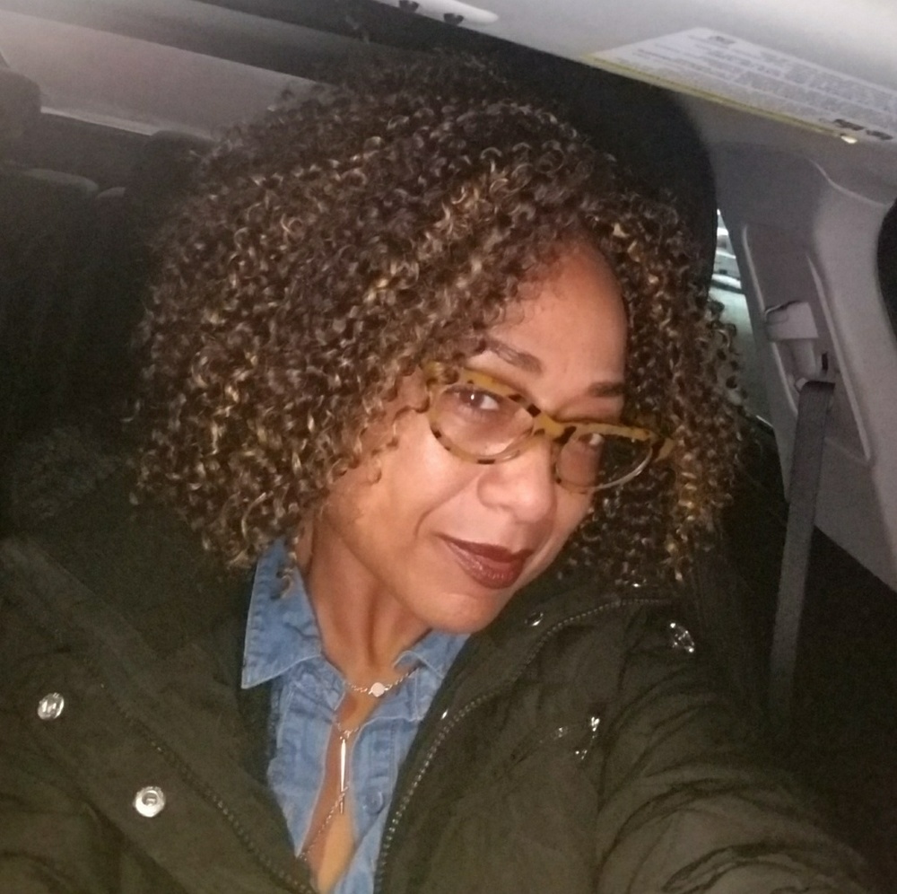 Meet your Posher, Cynthia